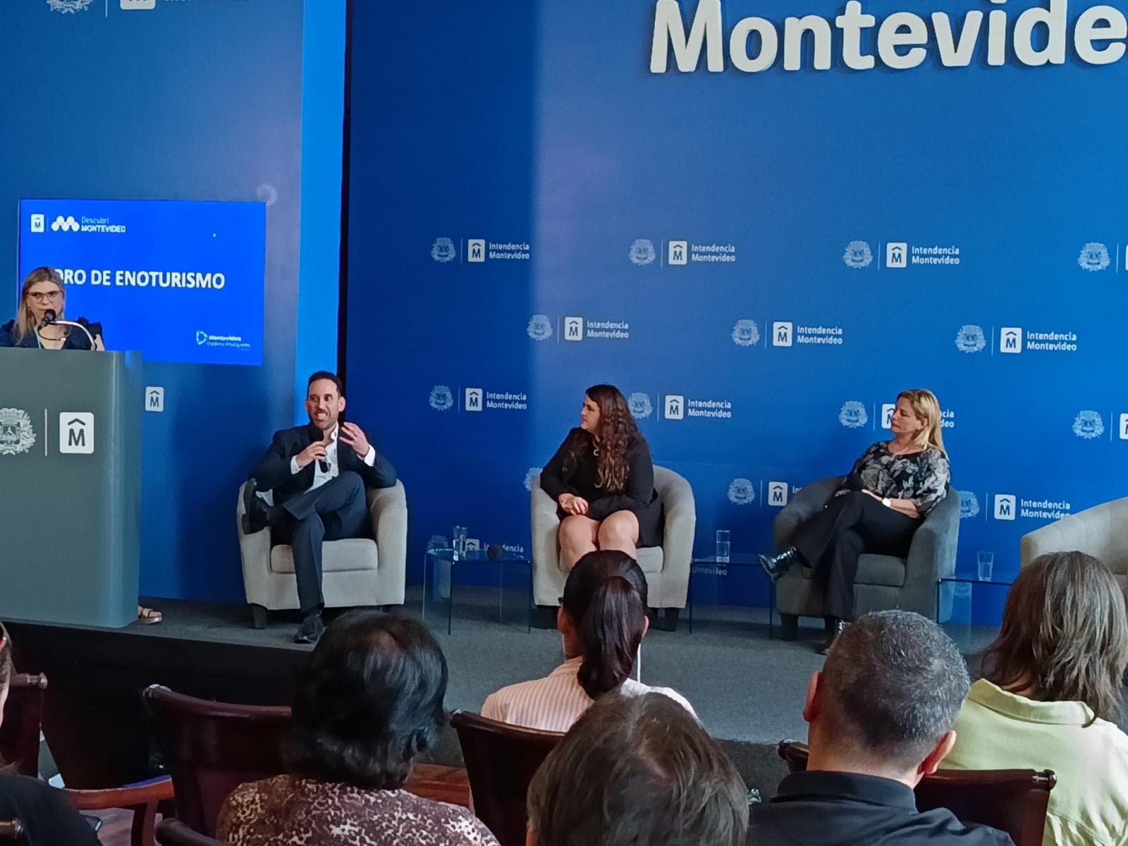 Comunidades digitales de enoturismo: panel y visión WinesOf